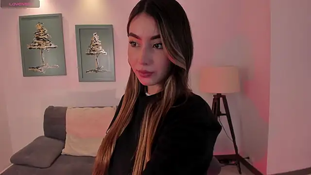 Snapshot of MaddisonCollins chatting on 11-12-25, 08:45 MaddisonCollins online show from 11-12-25, 08:45