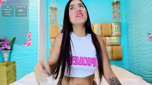 Mia Montess online show from 10-18-25, 12:40