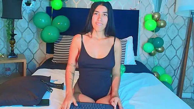 Mia Montess online show from 03-14-25, 03:25