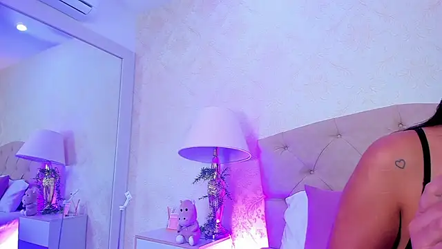 Mia Montess online show from 03-21-26, 01:04