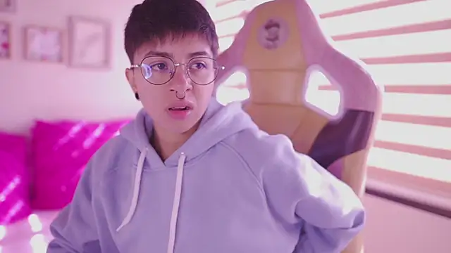 tommy blue online show from 04-18-26, 01:35