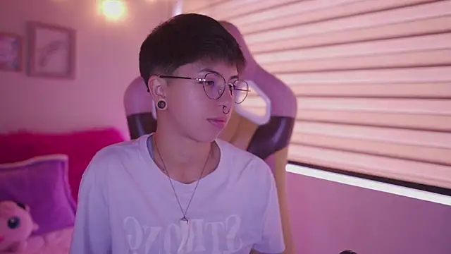 tommy blue online show from 04-21-26, 12:34