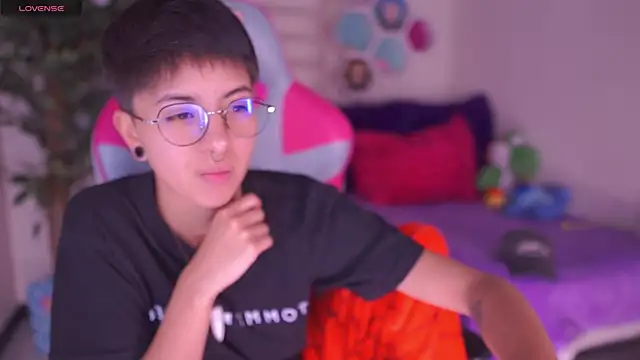 tommy blue online show from 04-09-26, 12:56