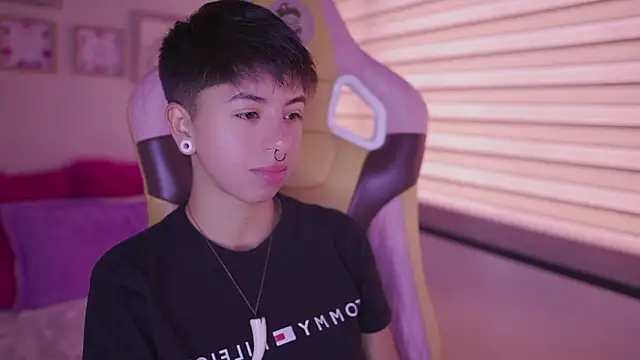 tommy blue online show from 03-20-26, 01:56