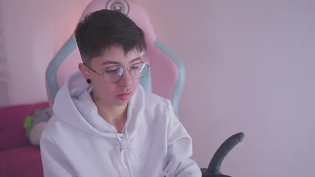 tommy blue online show from 11-26-25, 12:27