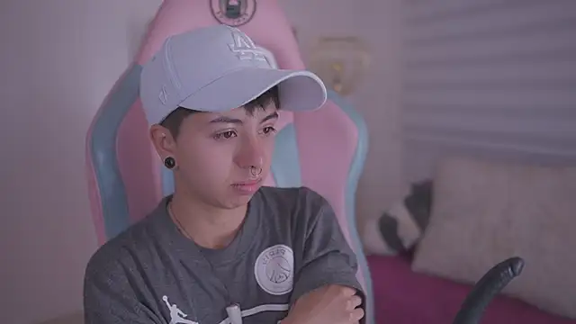 tommy blue online show from 11-19-25, 12:38