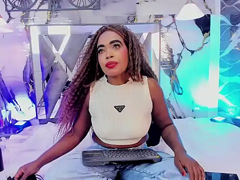 Snapshot of CandyMartinez_ chatting on 04-25-26, 07:55 CandyMartinez online show from 04-25-26, 07:55