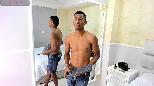 Snapshot of LexiAndDeker chatting on 09-09-25, 04:05 LexiAndDeker online show from 09-09-25, 04:05