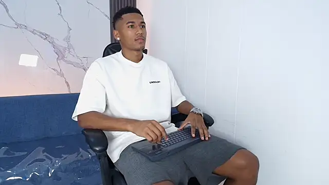 LexiAndDeker online show from 11-29-25, 05:02