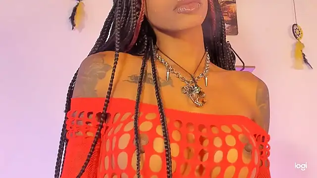 Snapshot of Aprillebony chatting on 10-01-25, 01:00 Aprillebony online show from 10-01-25, 01:00