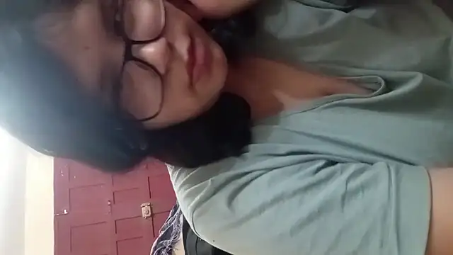 Snapshot of Maferyale chatting on 02-06-26, 05:09 Maferyale online show from 02-06-26, 05:09