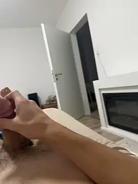 Yves1999 online show from 10-27-25, 09:32