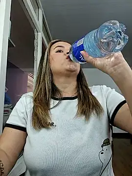 mandy-moore online show from 02-04-26, 07:09