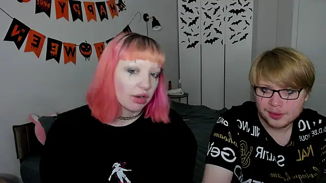 JayMollyy online show from 10-31-25, 05:20