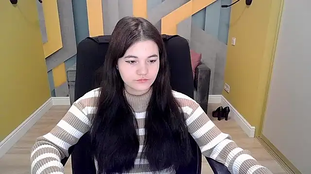 Snapshot of ElinaMils chatting on 03-06-25, 03:24 ElinaMils online show from 03-06-25, 03:24