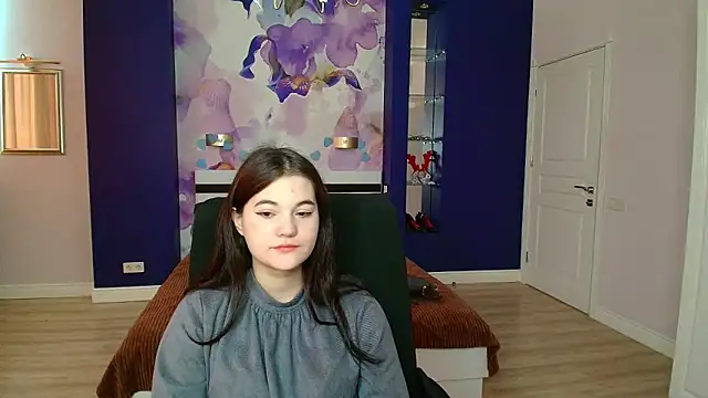 Snapshot of ElinaMils chatting on 03-04-25, 12:33 ElinaMils online show from 03-04-25, 12:33