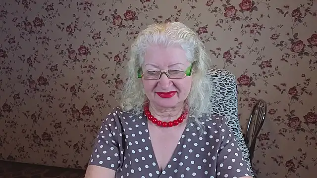 Maya Mayflower online show from 11-16-25, 04:06