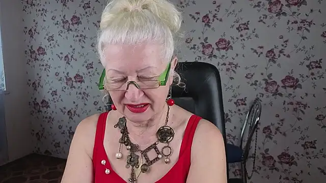 Maya Mayflower online show from 09-18-25, 04:04