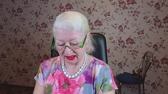 Maya Mayflower online show from 12-22-25, 03:06