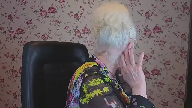 Maya Mayflower online show from 04-04-26, 03:02