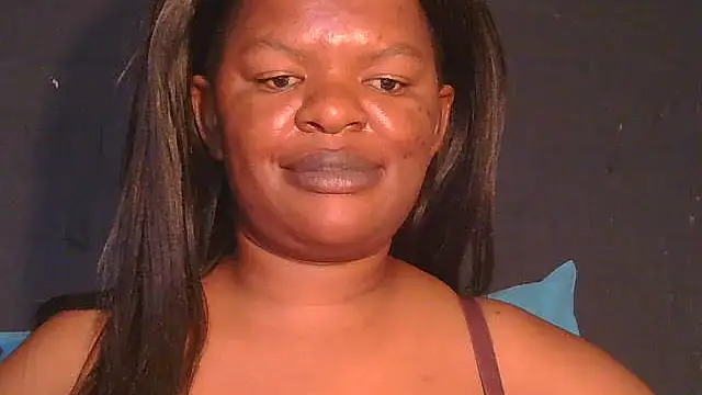 Snapshot of ebony_rose11 chatting on 05-26-26, 10:24 ebony rose11 online show from 05-26-26, 10:24