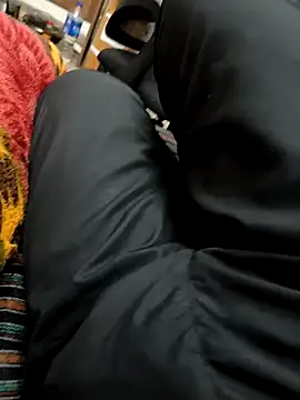 Snapshot of mk76-12 chatting on 03-03-25, 04:26 mk76-12 online show from 03-03-25, 04:26