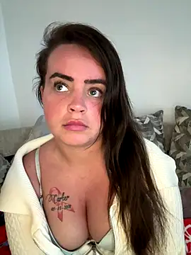 Snapshot of Sophie_23XX chatting on 10-13-25, 02:51 Sophie 23XX online show from 10-13-25, 02:51