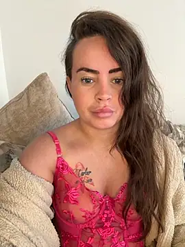 Snapshot of Sophie_23XX chatting on 10-25-25, 08:46 Sophie 23XX online show from 10-25-25, 08:46