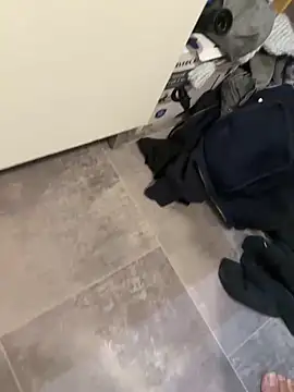 Snapshot of Runstat chatting on 03-02-25, 03:08 Runstat online show from 03-02-25, 03:08