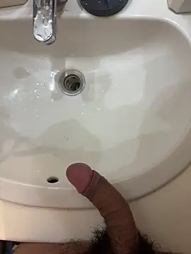 Snapshot of Runstat chatting on 03-17-25, 12:53 Runstat online show from 03-17-25, 12:53