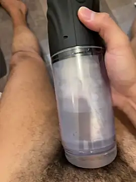 Snapshot of Runstat chatting on 03-15-25, 02:12 Runstat online show from 03-15-25, 02:12