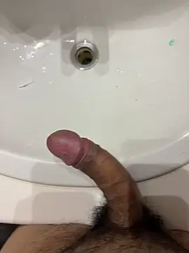 Snapshot of Runstat chatting on 11-26-25, 12:54 Runstat online show from 11-26-25, 12:54