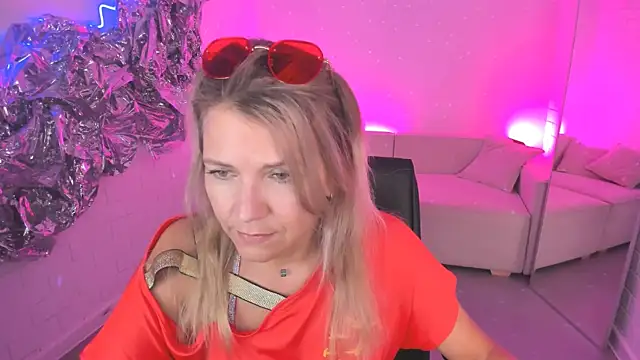 NicoleHitman online show from 07-22-26, 01:35