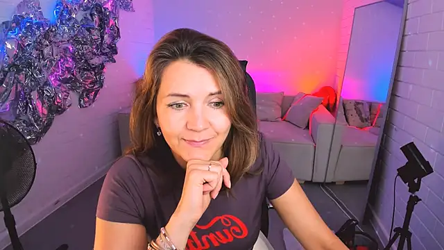 NicoleHitman online show from 09-30-25, 09:26