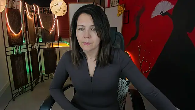 NicoleHitman online show from 03-17-25, 05:12