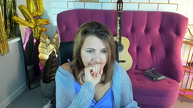 NicoleHitman online show from 09-24-25, 05:25