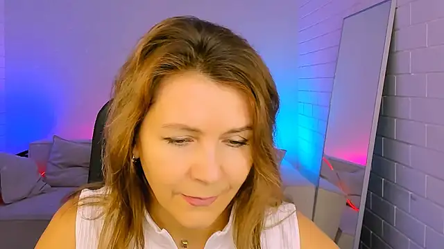 NicoleHitman online show from 11-12-25, 09:24