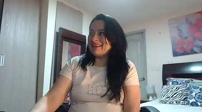 Snapshot of mia_florens chatting on 03-09-25, 02:07 mia florens online show from 03-09-25, 02:07