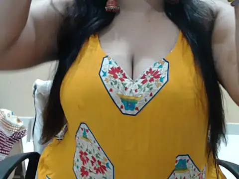 Snapshot of Surjeet_Kaur chatting on 06-25-26, 02:09 Surjeet Kaur online show from 06-25-26, 02:09