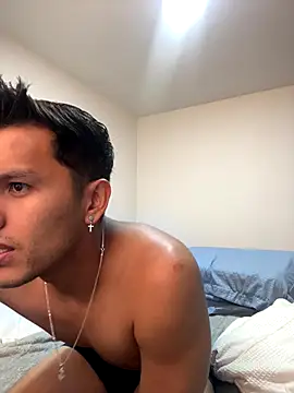 Snapshot of fetichistas96 chatting on 01-08-26, 04:35 fetichistas96 online show from 01-08-26, 04:35