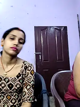 Snapshot of indiandesilive chatting on 03-03-25, 05:09 indiandesilive online show from 03-03-25, 05:09