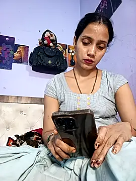 Snapshot of indiandesilive chatting on 09-13-25, 04:29 indiandesilive online show from 09-13-25, 04:29