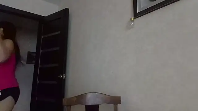 Snapshot of CarolinaReaperRed chatting on 10-08-25, 06:04 CarolinaReaperRed online show from 10-08-25, 06:04