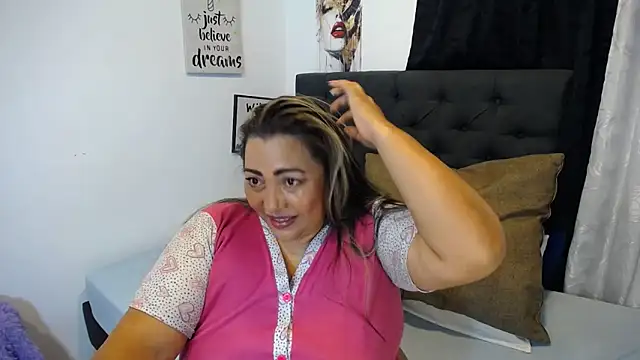 Snapshot of dihayara chatting on 06-19-26, 03:01 dihayara online show from 06-19-26, 03:01