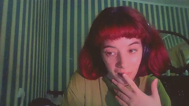 Snapshot of _Amber_Doll_ chatting on 10-13-25, 07:37 Amber Doll online show from 10-13-25, 07:37