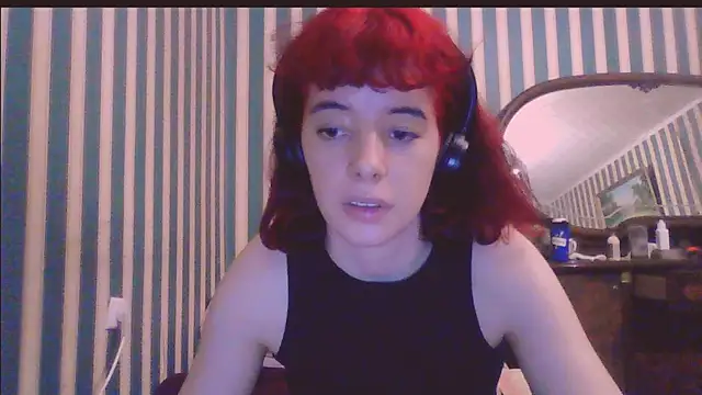 Snapshot of _Amber_Doll_ chatting on 10-22-25, 12:10 Amber Doll online show from 10-22-25, 12:10