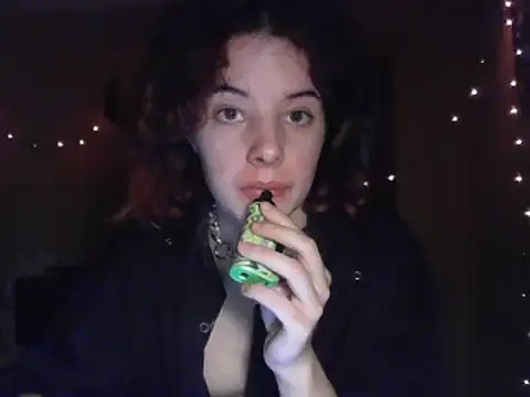 Snapshot of _Amber_Doll_ chatting on 03-16-25, 09:26 Amber Doll online show from 03-16-25, 09:26
