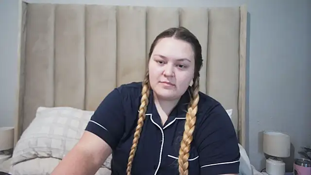 Neytjie online show from 07-07-26, 04:04