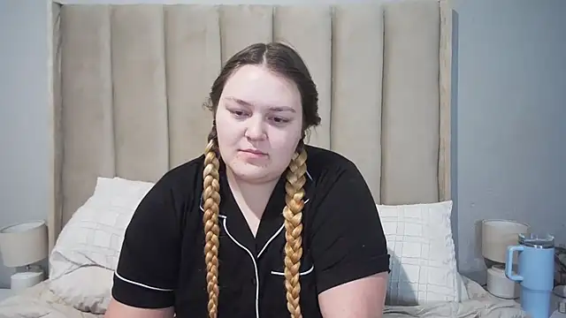 Neytjie online show from 07-05-26, 04:19