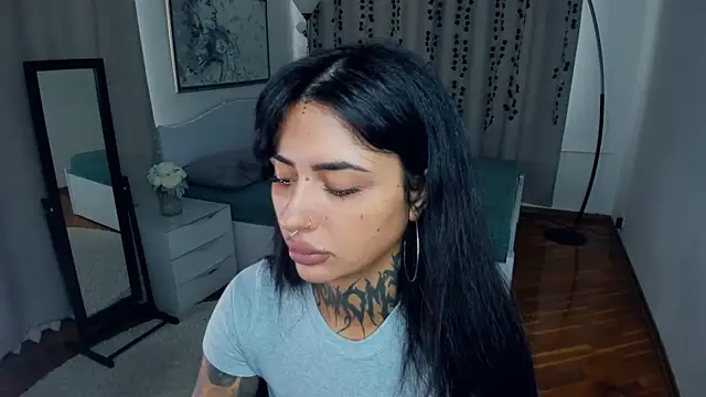 CharimgSabrina online show from 09-29-25, 07:04